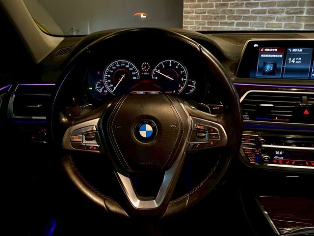 BMW寶馬 730I  第12張相片