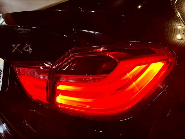 BMW寶馬 X4 XDRIVE20I  第6張相片