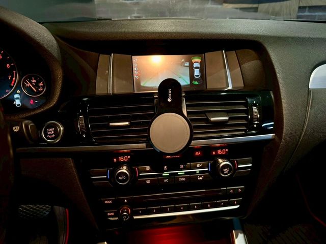 BMW寶馬 X4 XDRIVE20I  第14張相片
