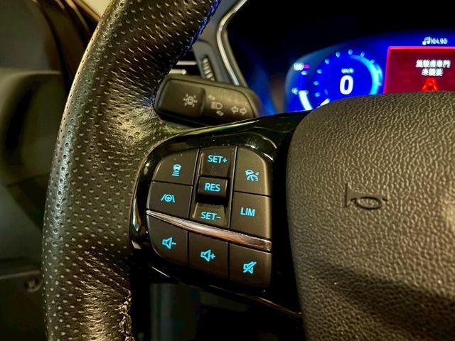 FORD福特 KUGA  第16張相片