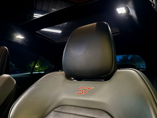 FORD福特 FOCUS ST  第18張相片