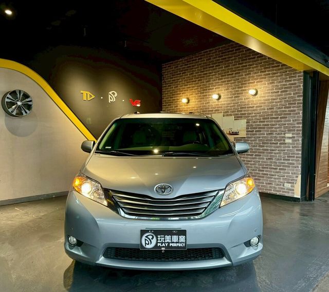 TOYOTA豐田 SIENNA  第3張相片