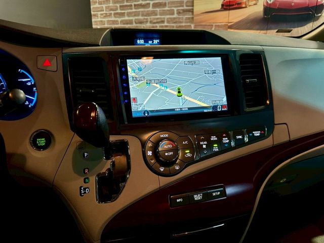 TOYOTA豐田 SIENNA  第14張相片