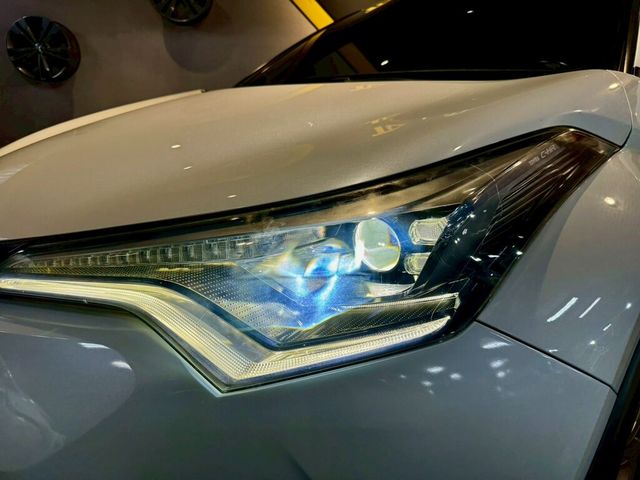 TOYOTA豐田 C-HR  第5張相片
