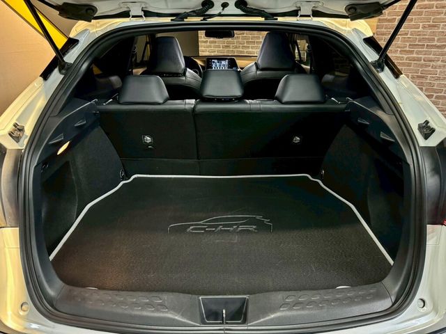 TOYOTA豐田 C-HR  第7張相片