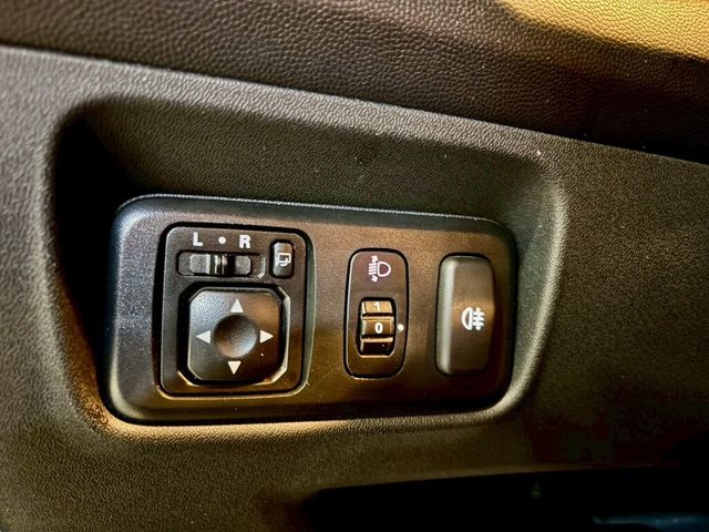 MITSUBISHI三菱 COLT PLUS  第14張相片