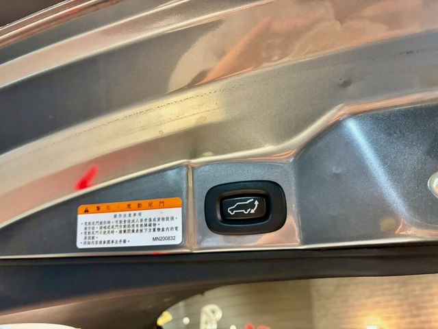 MITSUBISHI三菱 COLT PLUS  第16張相片