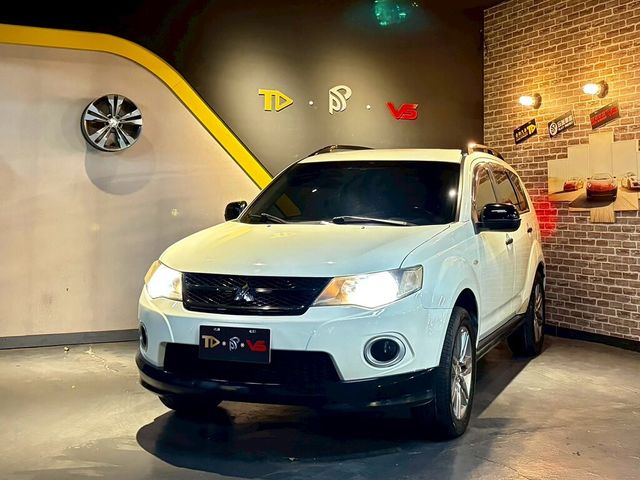 MITSUBISHI三菱 OUTLANDER  第1張相片