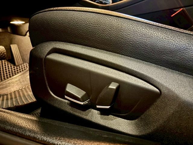 BMW寶馬 520I  第13張相片