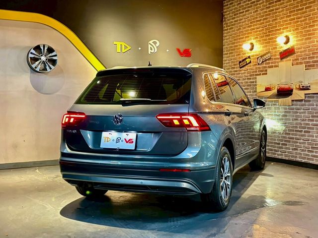 VOLKSWAGEN福斯 TIGUAN  第2張相片