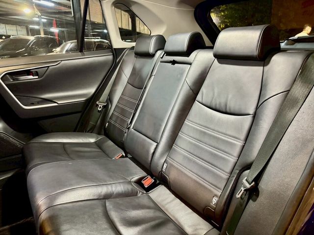 TOYOTA豐田 RAV4  第7張相片
