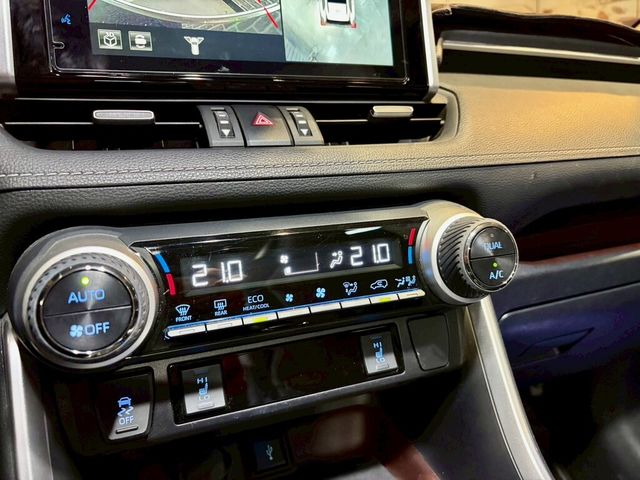 TOYOTA豐田 RAV4  第17張相片