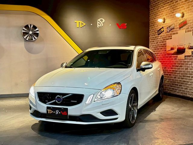 VOLVO富豪 V60  第1張相片