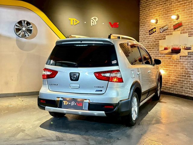NISSAN日產 LIVINA  第2張相片