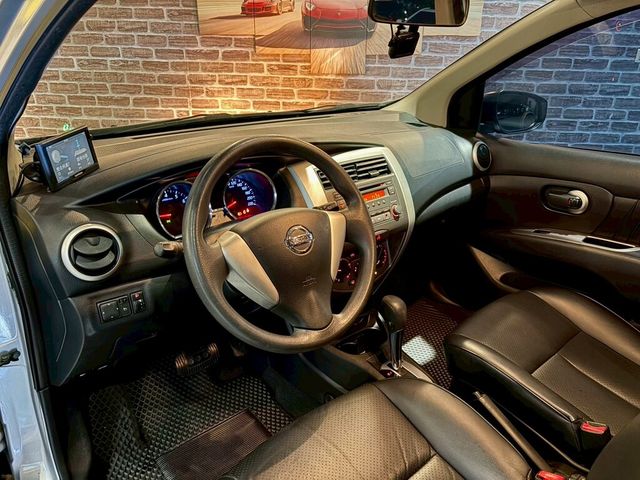 NISSAN日產 LIVINA  第8張相片