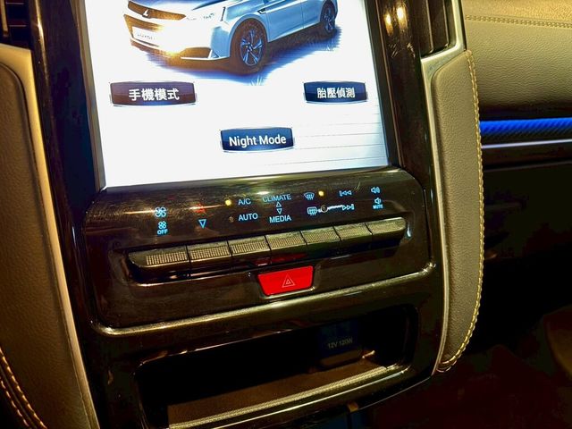 LUXGEN納智捷 U6 GT  第17張相片