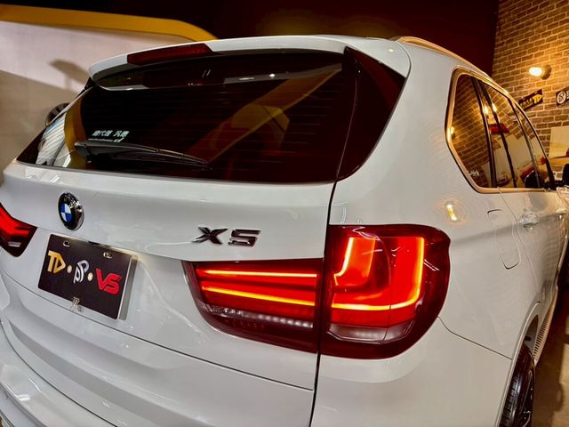 BMW寶馬 X5 XDRIVE35I  第6張相片