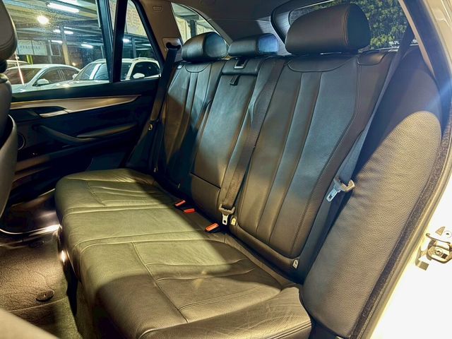 BMW寶馬 X5 XDRIVE35I  第12張相片