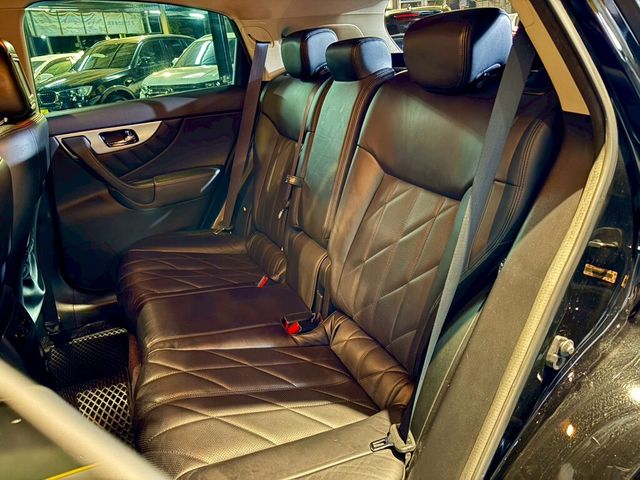 INFINITI無限 FX35  第11張相片