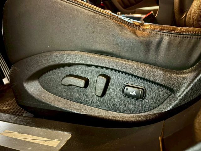 INFINITI無限 FX35  第13張相片