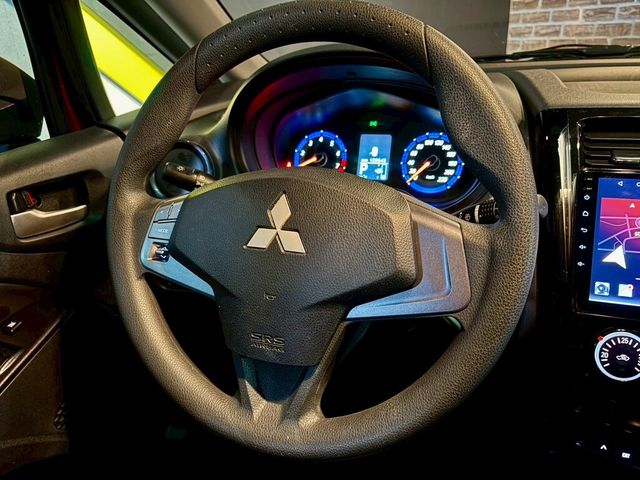 MITSUBISHI三菱 COLT PLUS  第13張相片