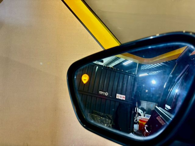 MITSUBISHI三菱 COLT PLUS  第7張相片