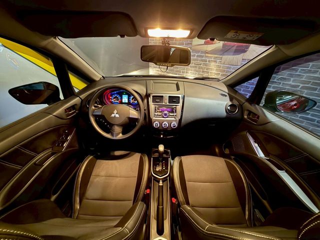 MITSUBISHI三菱 COLT PLUS  第8張相片