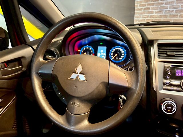 MITSUBISHI三菱 COLT PLUS  第13張相片