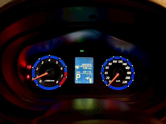 MITSUBISHI三菱 COLT PLUS  第14張相片