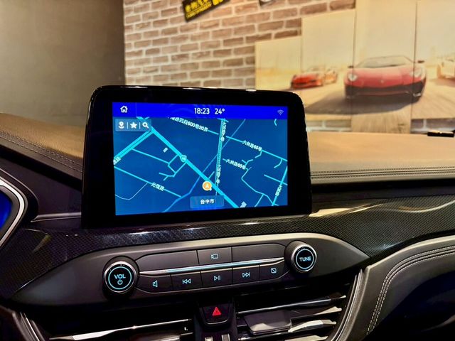 FORD福特 KUGA  第17張相片