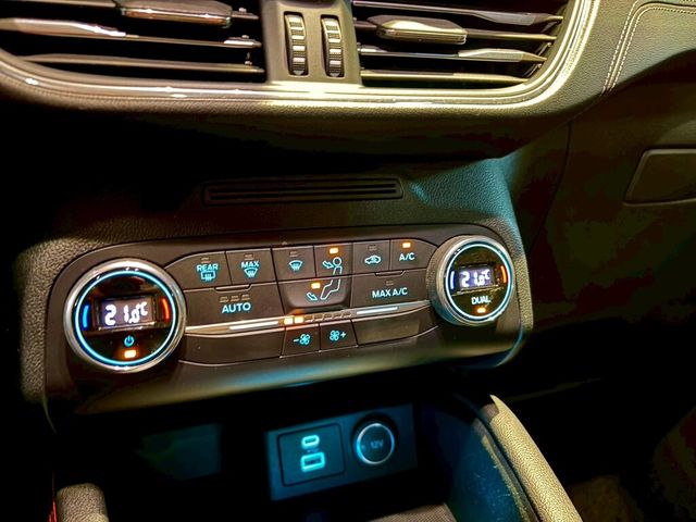 FORD福特 KUGA  第19張相片