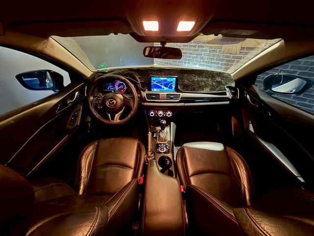 MAZDA馬自達 MAZDA 3  第8張相片