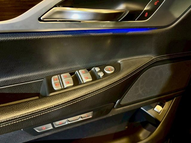 BMW寶馬 730I  第12張相片