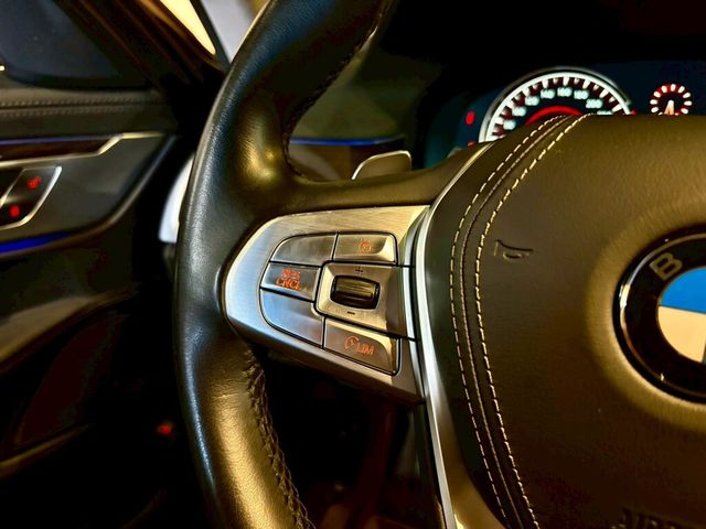 BMW寶馬 730I  第14張相片