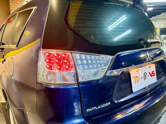 MITSUBISHI三菱 OUTLANDER  第5張相片