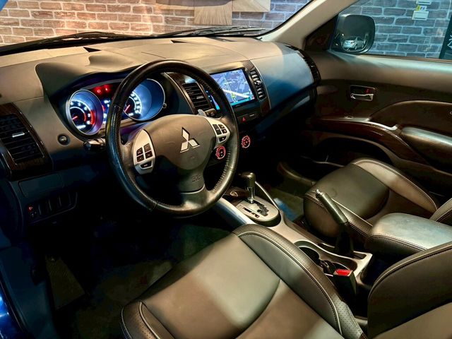 MITSUBISHI三菱 OUTLANDER  第7張相片