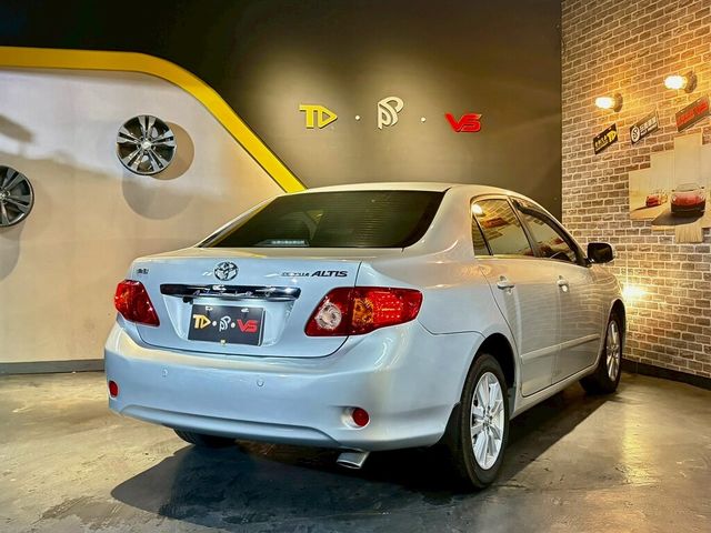 TOYOTA豐田 ALTIS  第2張相片