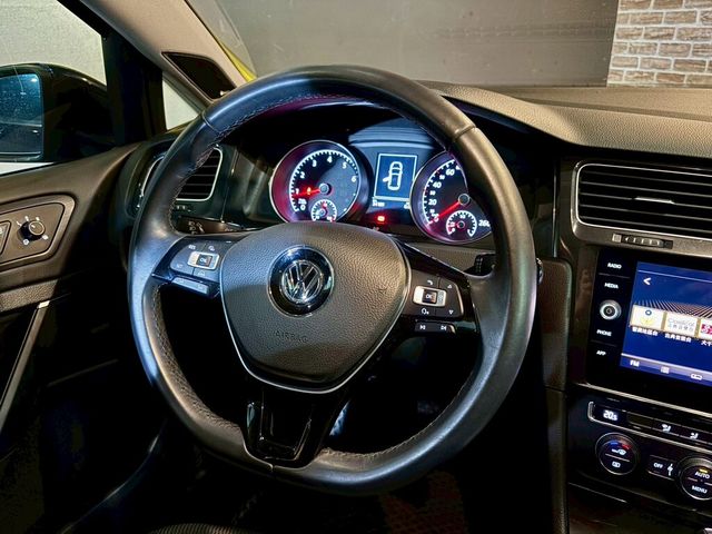 VOLKSWAGEN福斯 GOLF  第11張相片