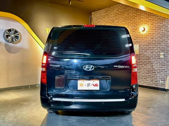 HYUNDAI現代 STAREX  第4張相片