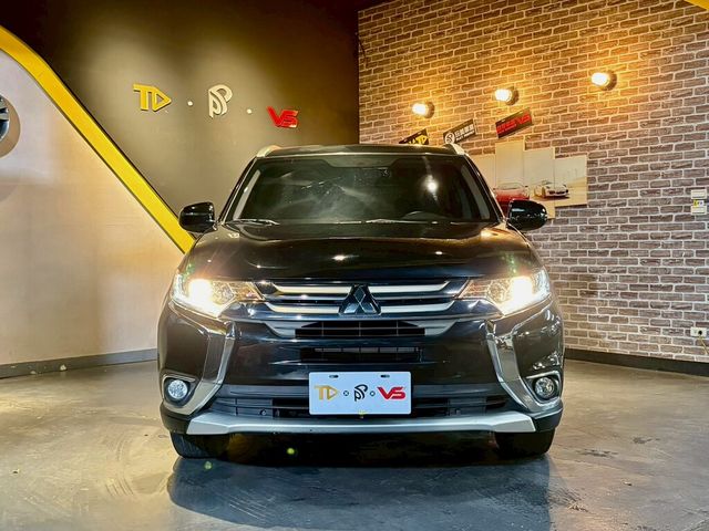 MITSUBISHI三菱 OUTLANDER  第3張相片