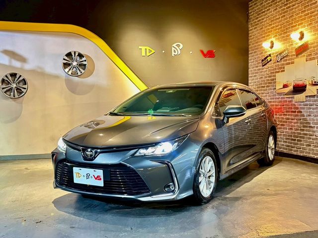 TOYOTA豐田 ALTIS  第1張相片