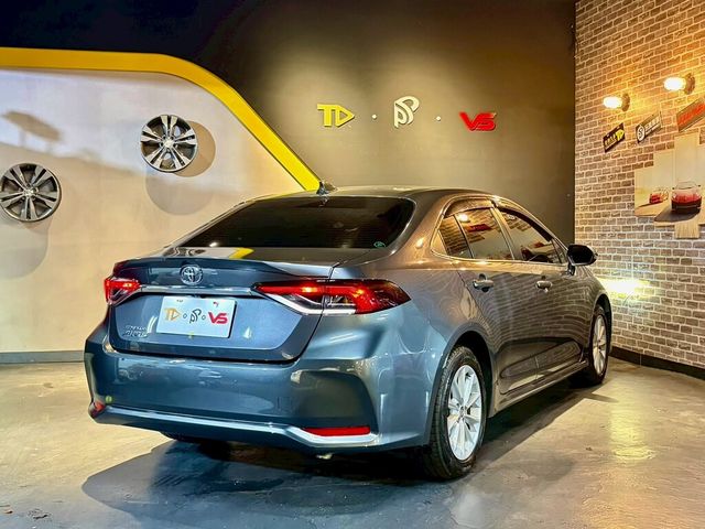 TOYOTA豐田 ALTIS  第2張相片