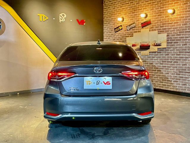 TOYOTA豐田 ALTIS  第4張相片