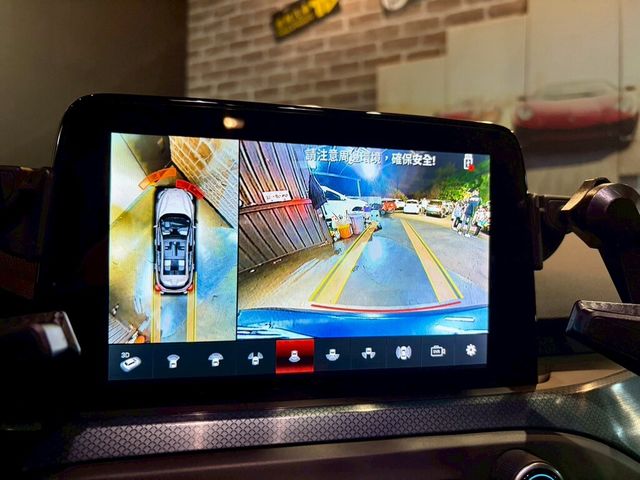 FORD福特 FOCUS ACTIVE  第18張相片