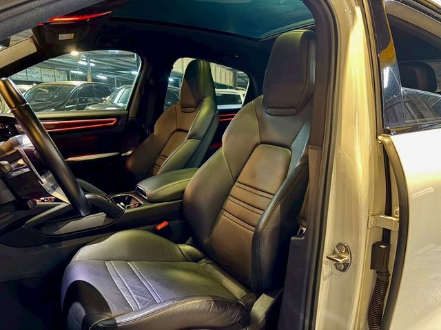 PORSCHE保時捷 CAYENNE  第10張相片