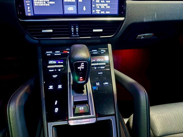 PORSCHE保時捷 CAYENNE  第20張相片