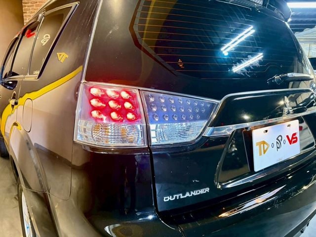 MITSUBISHI三菱 OUTLANDER  第5張相片
