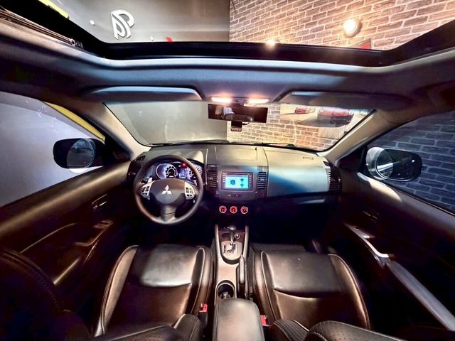MITSUBISHI三菱 OUTLANDER  第6張相片