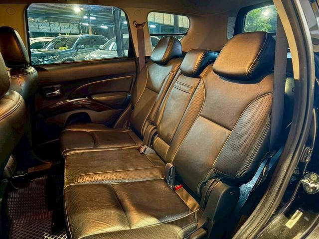 MITSUBISHI三菱 OUTLANDER  第9張相片