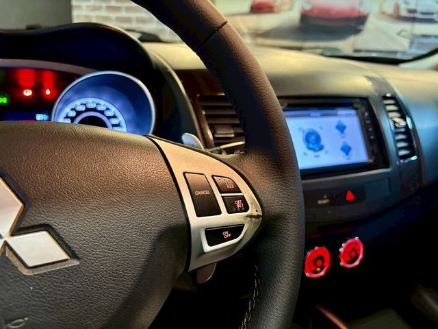MITSUBISHI三菱 OUTLANDER  第13張相片